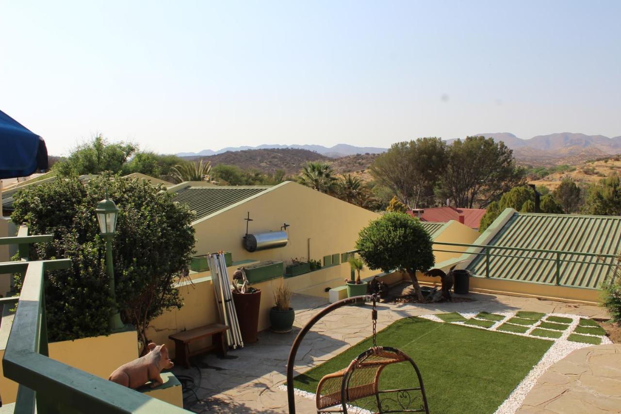 Onganga Hotel Pension Windhoek Esterno foto