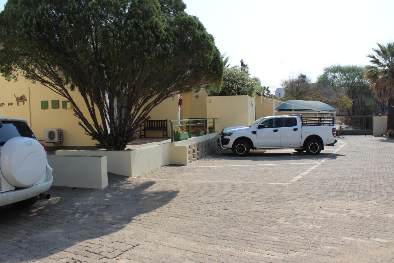 Onganga Hotel Pension Windhoek Esterno foto