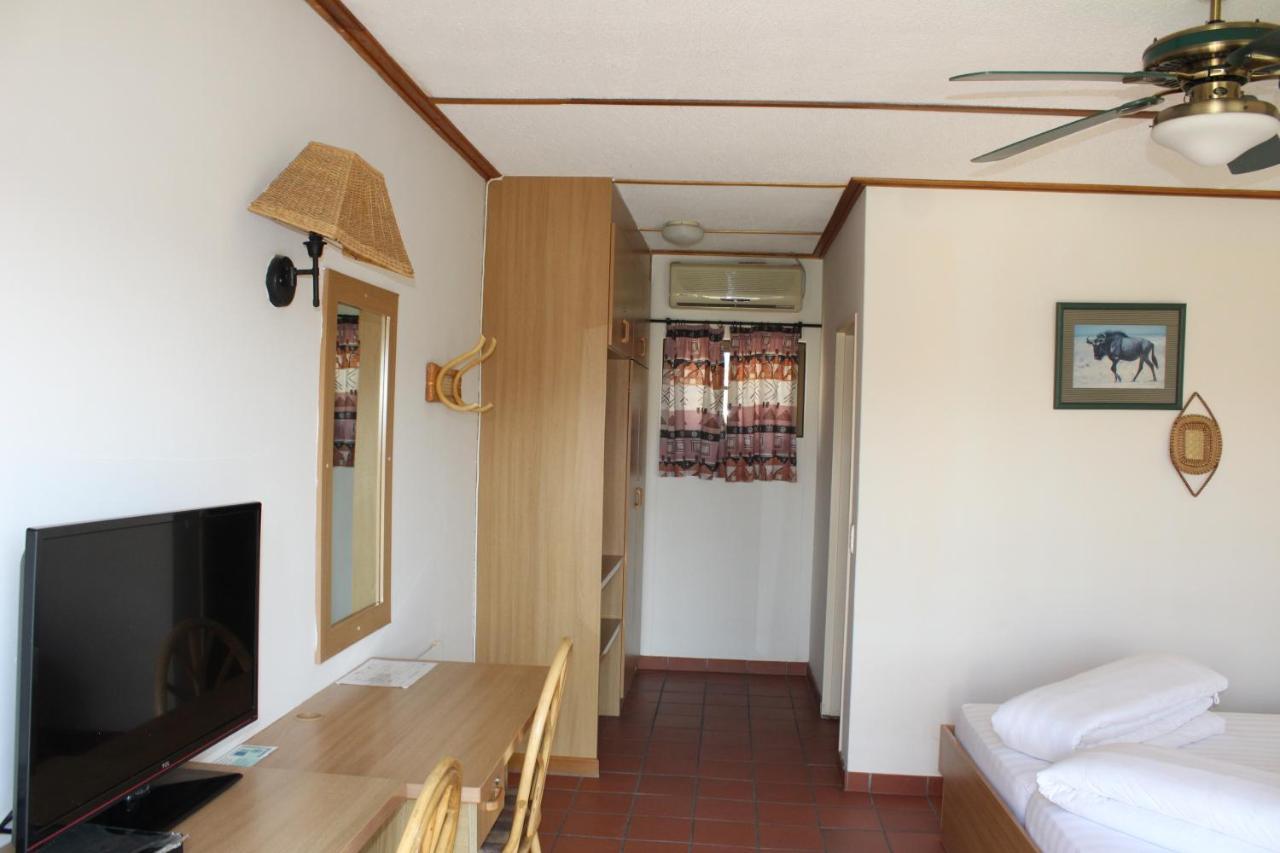 Onganga Hotel Pension Windhoek Esterno foto