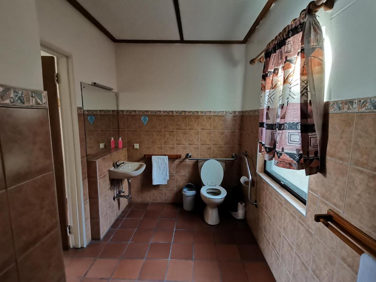 Onganga Hotel Pension Windhoek Esterno foto