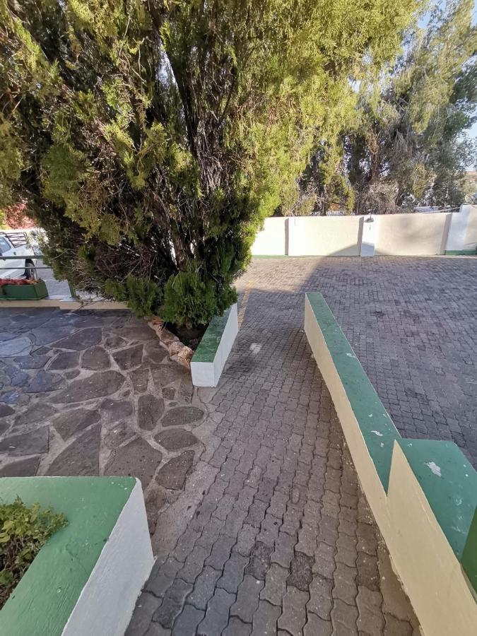 Onganga Hotel Pension Windhoek Esterno foto