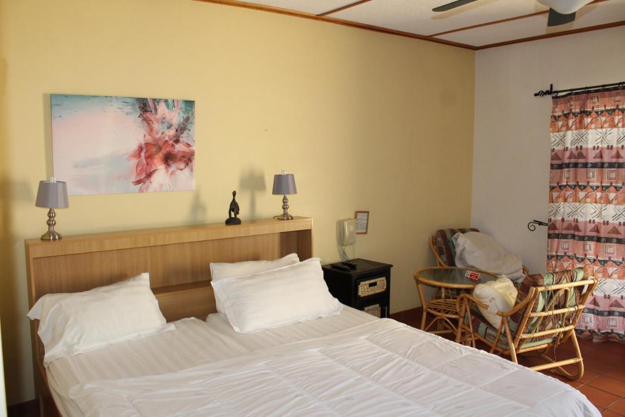 Onganga Hotel Pension Windhoek Esterno foto