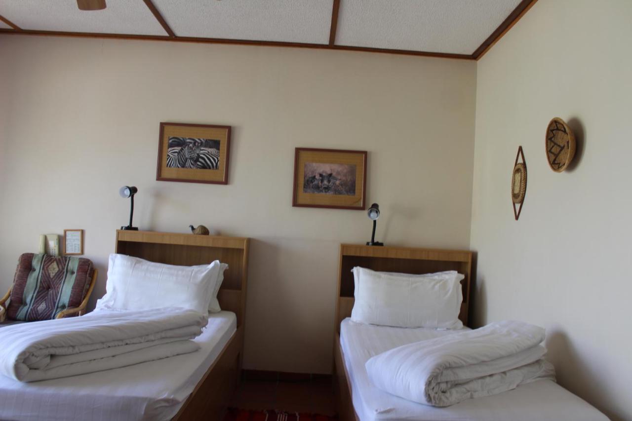 Onganga Hotel Pension Windhoek Esterno foto