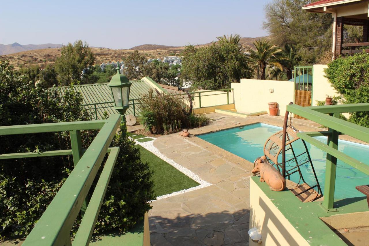 Onganga Hotel Pension Windhoek Esterno foto